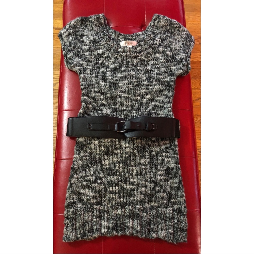 Tunic sweater top w/ belt